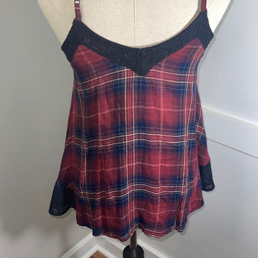 Layering top - EUC- 3/$25 - Picture 4 of 5